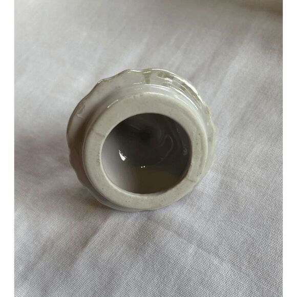 Vintage China Tea Set & Sugar Bowl, Set for Six, Gold Trim, Cups, Saucers - Picture 9 of 12